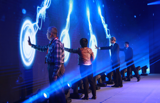 50年绚烂创业史——《cq9电子官网入口之路》新书首发