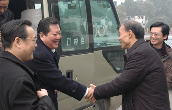 中国浦东干部学院副院长王金定一行来cq9电子官网入口旅行考察