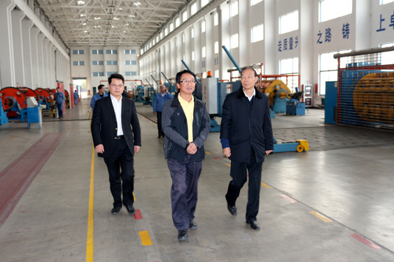 南方电网公司物资部副主任江浴熬一行来cq9电子官网入口集团考察