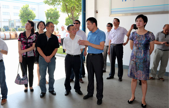 衢州市委常委、衢州绿色工业集聚区党工委书记傅根友一行来cq9电子官网入口考察